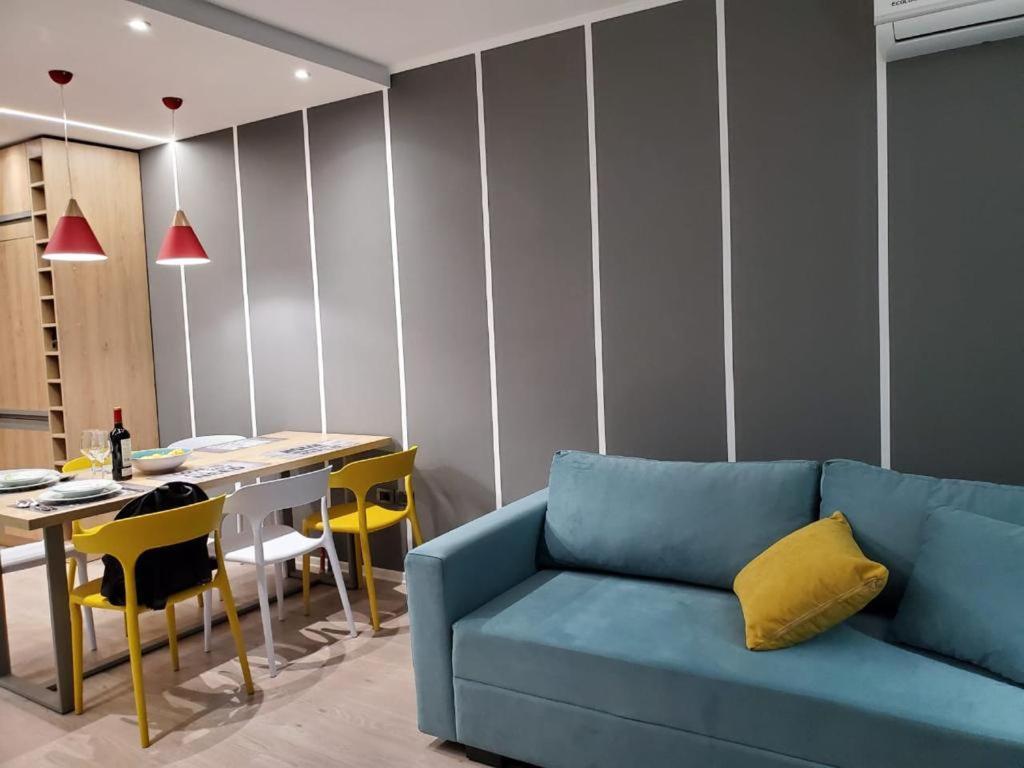Helga'S Deluxe 3 Apartment Tirana Extérieur photo