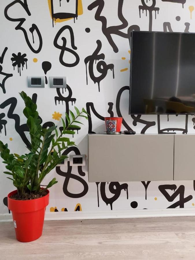 Helga'S Deluxe 3 Apartment Tirana Extérieur photo