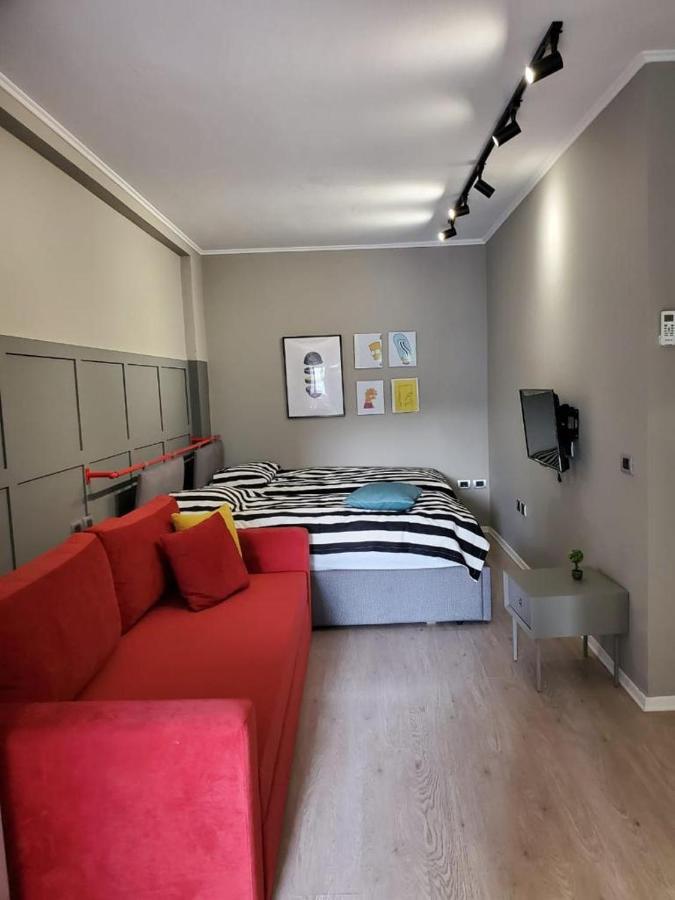Helga'S Deluxe 3 Apartment Tirana Extérieur photo